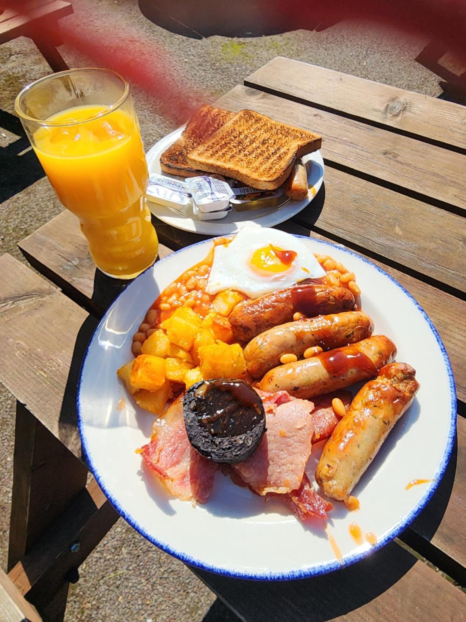The New Accommodation Free Complementary Breakfast Tibshelf Экстерьер фото